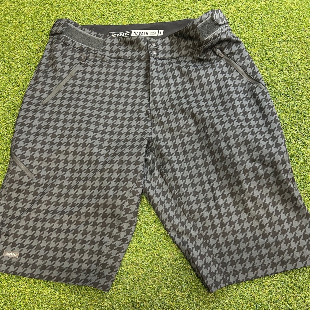 Zoic Navaeh Mountain Bike Shorts Womens L Black Grey Houndstooth 11 Inch Inseam